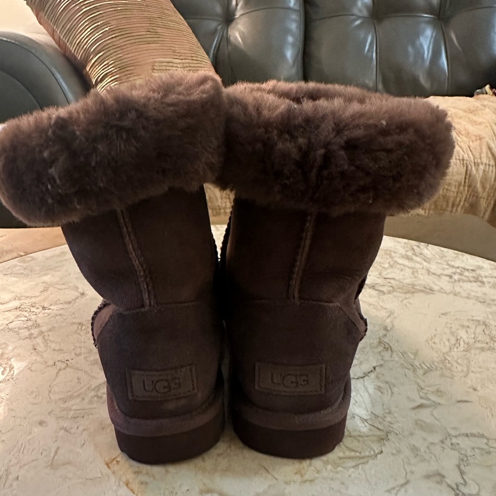 Women’s Uggs Size 7 ✨🥾